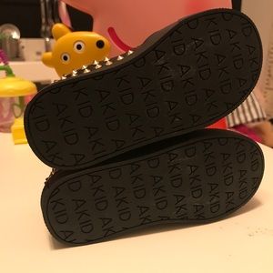 AKID Shoes - AKID black with gold spikes, Sz. 7T, girls AKID Shoes - AKID black with gold spikes, Sz. 7T, girls